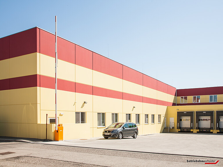 Heindl Außenansicht LKW Rampen