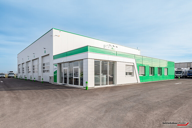 Petit Forestier Außen Büro vorne 