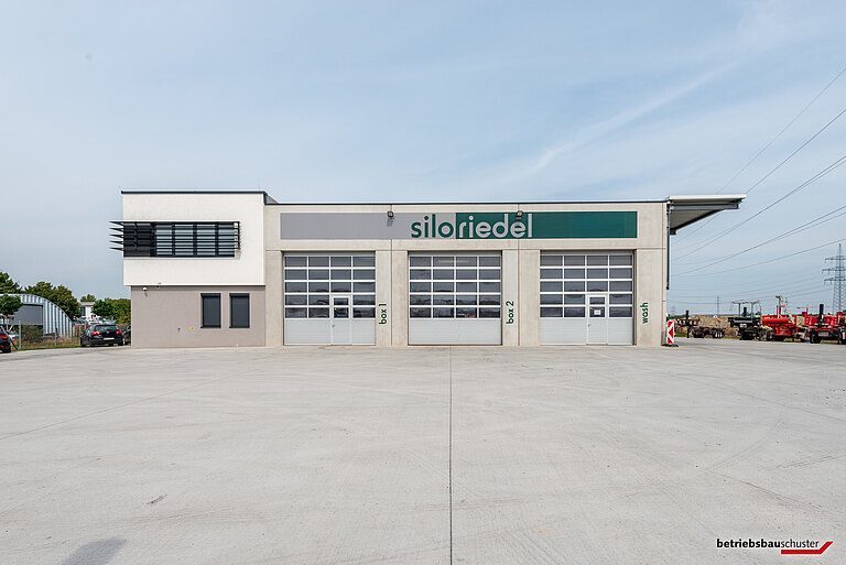 Silo Riedel Außenansicht Tore