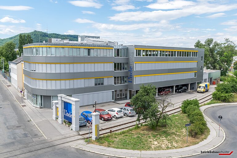 Linde Verlag Außenansicht 4