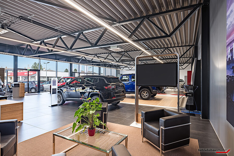 Autohaus Hold Verkaufsraum Lounge