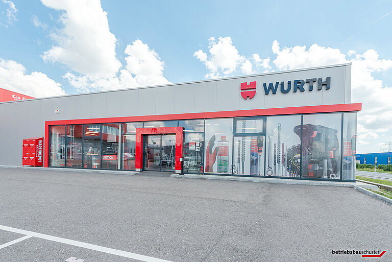 Würth Außenansicht Parkplatz 1 