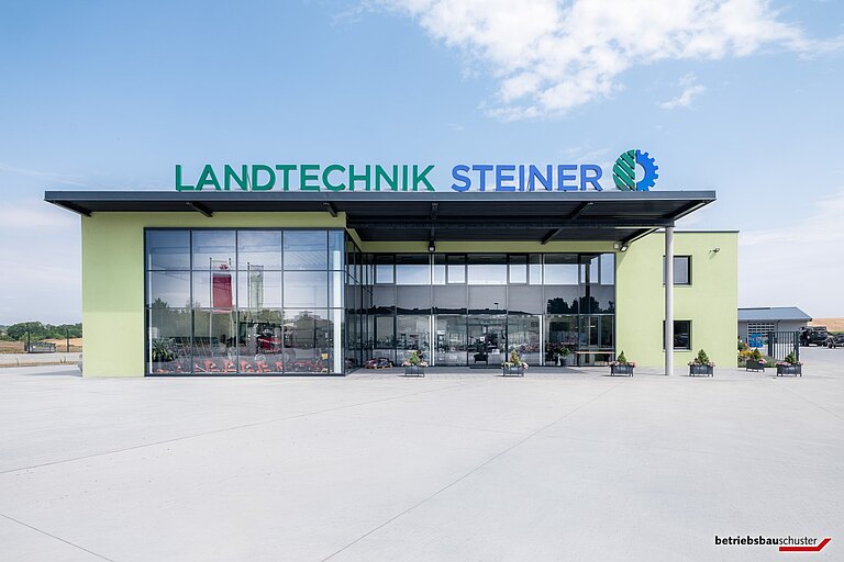 Landtechnik Steiner Außenansicht Front