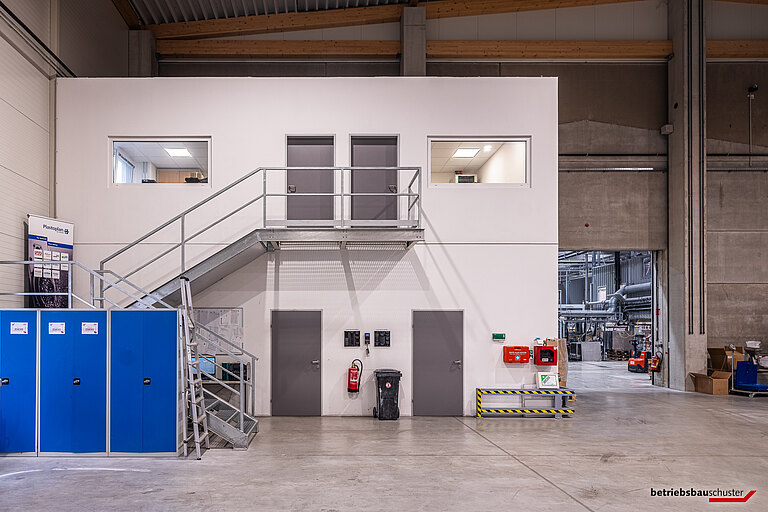 Plastoplan Halle Meisterbüro