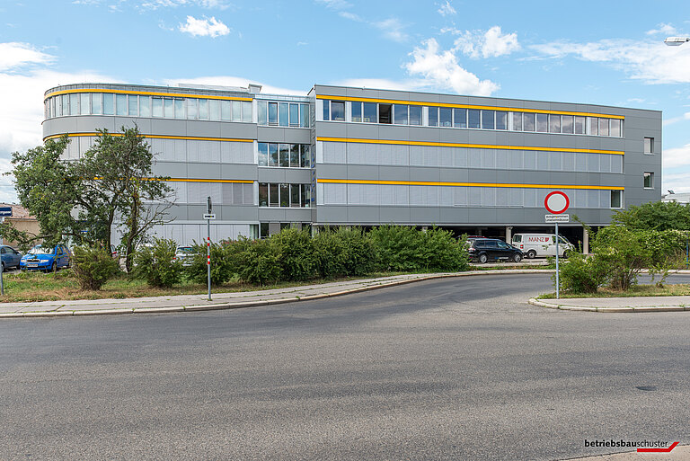 Linde Verlag Außenansicht 2